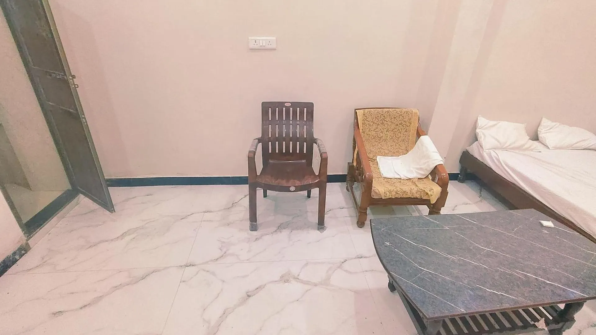 Laxmi Home Stay Varanasi India