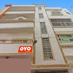 3* Hotel O Surbhi G House